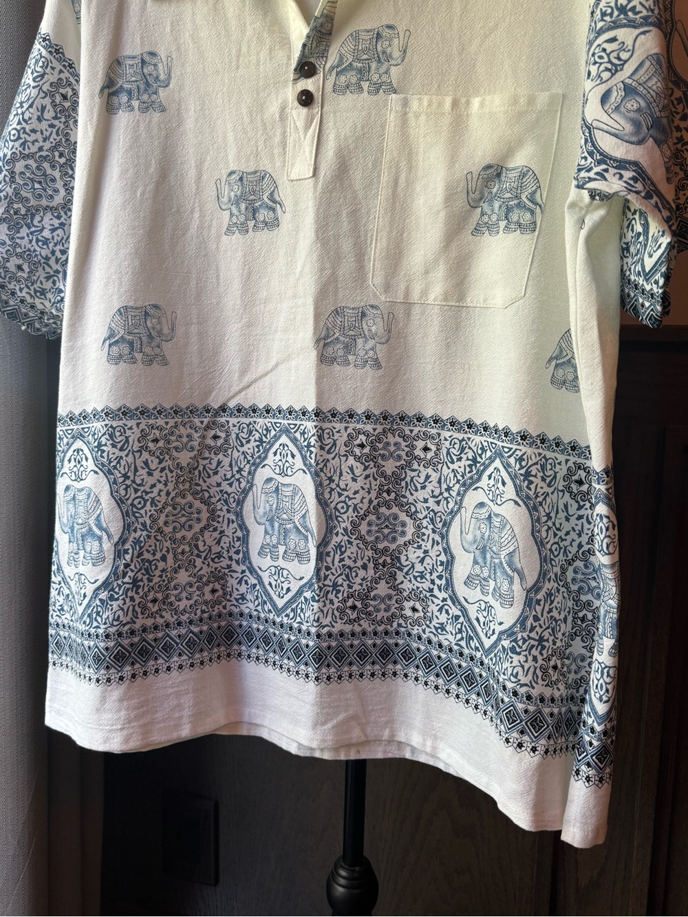 Men's Cotton White Casual Button-Down Shirt with Blue Elephant Print xl - Picture 3 of 6